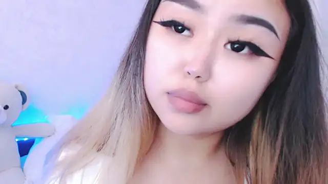 Snapshot of amelia_sunlight chatting on June 24, 3:44 pm amelia sunlight online show from June 24, 3:44 pm