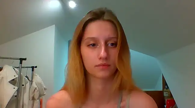 Snapshot of LUNA_delight chatting on December 2, 5:48 pm LUNA delight online show from December 2, 5:48 pm