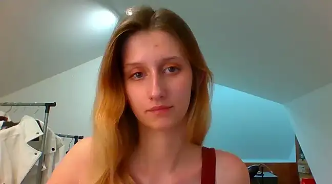 Snapshot of LUNA_delight chatting on December 6, 5:55 pm LUNA delight online show from December 6, 5:55 pm