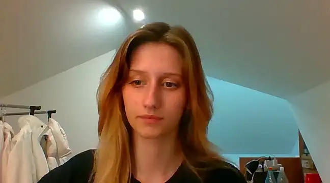 Snapshot of LUNA_delight chatting on December 11, 5:48 pm LUNA delight online show from December 11, 5:48 pm