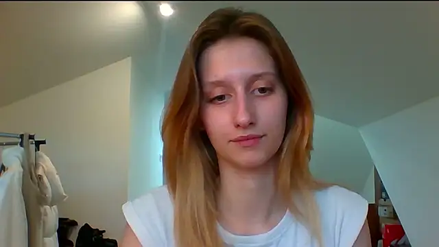 Snapshot of LUNA_delight chatting on December 30, 12:09 pm LUNA delight online show from December 30, 12:09 pm