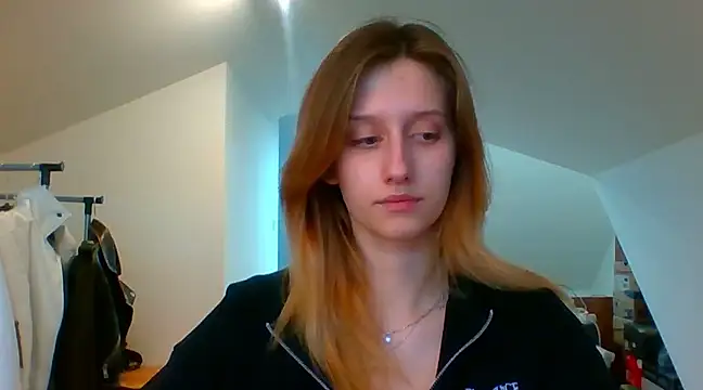 Snapshot of LUNA_delight chatting on February 5, 2:37 pm LUNA delight online show from February 5, 2:37 pm