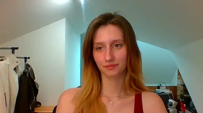 Snapshot of LUNA_delight chatting on February 5, 5:42 pm LUNA delight online show from February 5, 5:42 pm