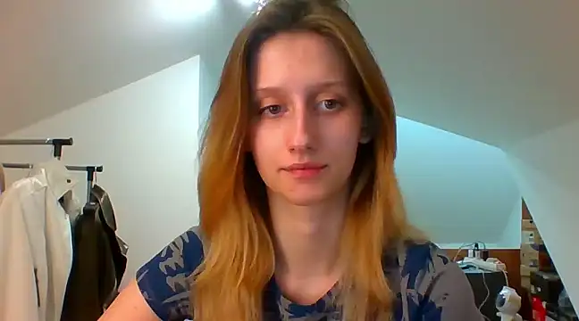 Snapshot of LUNA_delight chatting on February 12, 6:19 pm LUNA delight online show from February 12, 6:19 pm