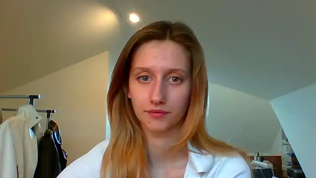 Snapshot of LUNA_delight chatting on February 14, 2:44 pm LUNA delight online show from February 14, 2:44 pm