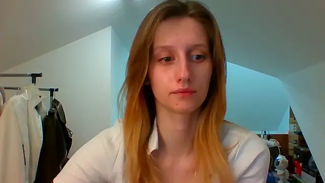 Snapshot of LUNA_delight chatting on February 14, 5:46 pm LUNA delight online show from February 14, 5:46 pm