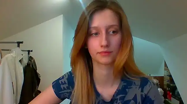 Snapshot of LUNA_delight chatting on February 17, 4:04 pm LUNA delight online show from February 17, 4:04 pm