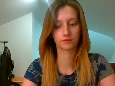 Snapshot of LUNA_delight chatting on February 17, 7:10 pm LUNA delight online show from February 17, 7:10 pm