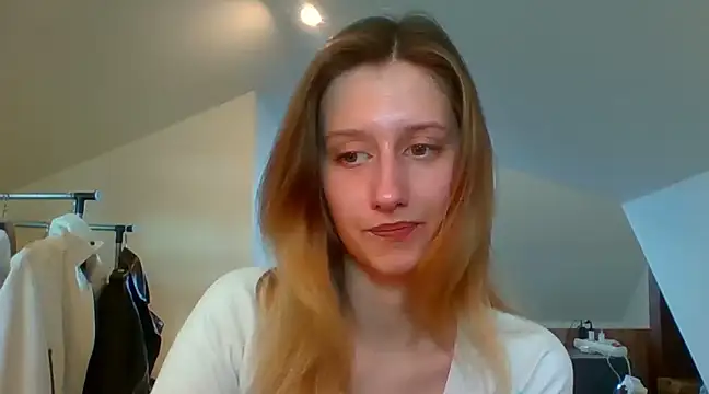 Snapshot of LUNA_delight chatting on February 19, 8:01 am LUNA delight online show from February 19, 8:01 am