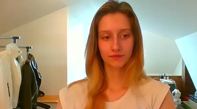 Snapshot of LUNA_delight chatting on February 21, 10:50 am LUNA delight online show from February 21, 10:50 am