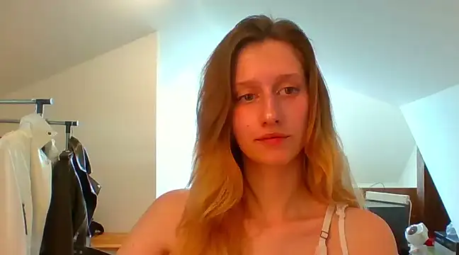 Snapshot of LUNA_delight chatting on February 25, 10:47 am LUNA delight online show from February 25, 10:47 am