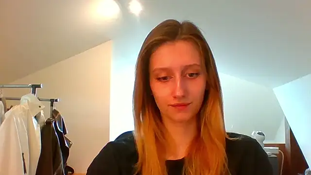 Snapshot of LUNA_delight chatting on March 5, 2:45 pm LUNA delight online show from March 5, 2:45 pm