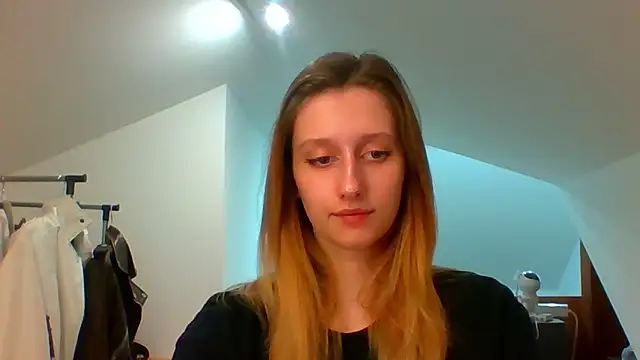 Snapshot of LUNA_delight chatting on March 5, 5:50 pm LUNA delight online show from March 5, 5:50 pm