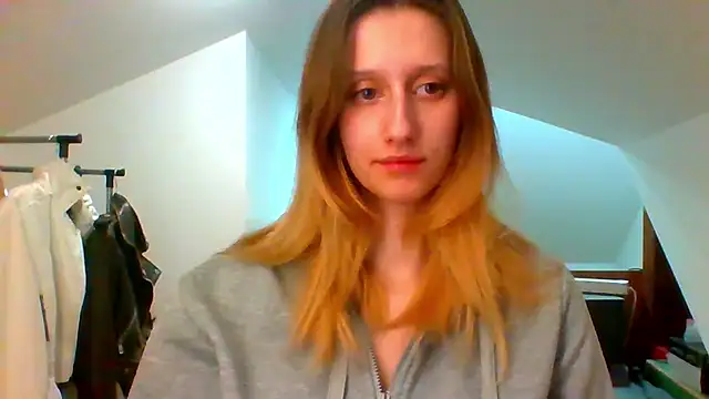 Snapshot of LUNA_delight chatting on March 17, 5:49 pm LUNA delight online show from March 17, 5:49 pm