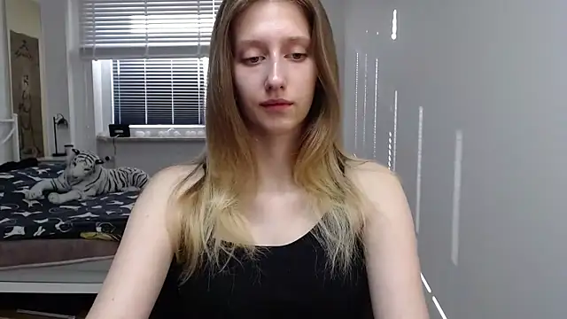 Snapshot of LUNA_delight chatting on September 10, 5:29 am LUNA delight online show from September 10, 5:29 am