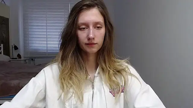 Snapshot of LUNA_delight chatting on October 6, 5:27 am LUNA delight online show from October 6, 5:27 am