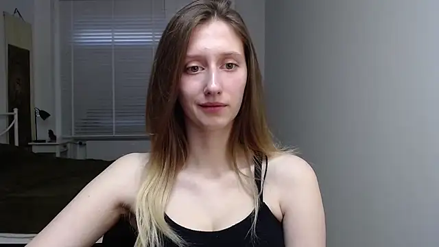 Snapshot of LUNA_delight chatting on October 20, 5:30 am LUNA delight online show from October 20, 5:30 am