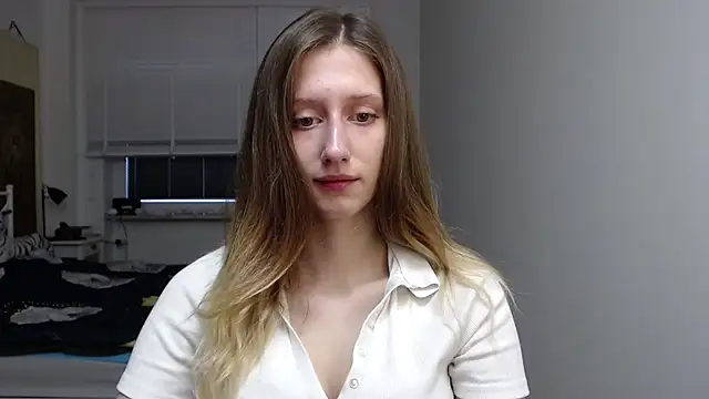 Snapshot of LUNA_delight chatting on October 29, 6:37 am LUNA delight online show from October 29, 6:37 am