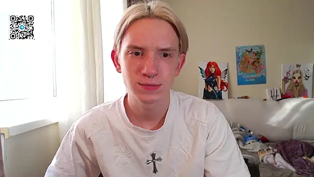 Snapshot of Ron_Vils chatting on October 22, 9:42 am Ron Vils online show from October 22, 9:42 am