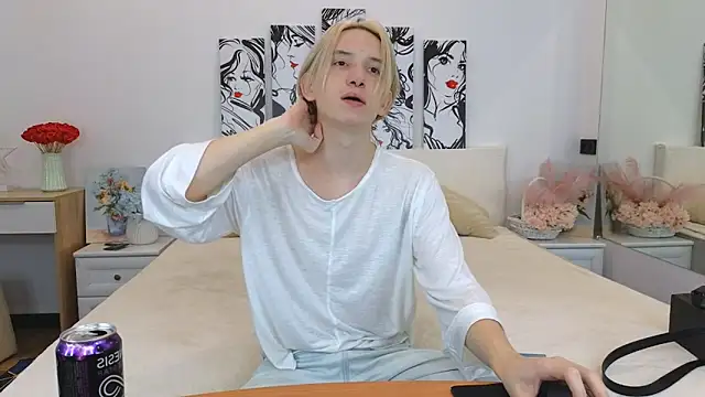 Snapshot of Ron_Vils chatting on October 24, 8:33 am Ron Vils online show from October 24, 8:33 am