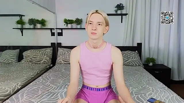 Snapshot of Ron_Vils chatting on November 4, 7:07 am Ron Vils online show from November 4, 7:07 am