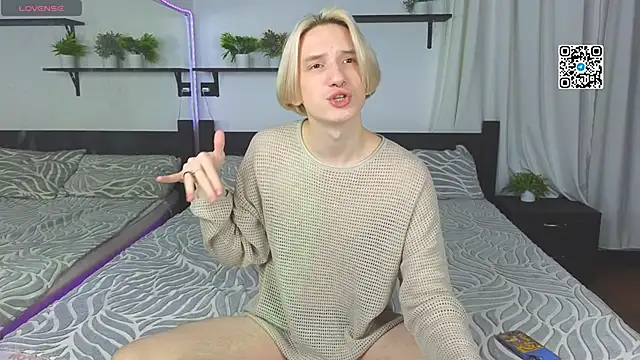 Snapshot of Ron_Vils chatting on November 10, 4:17 pm Ron Vils online show from November 10, 4:17 pm