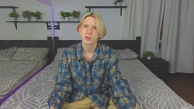 Snapshot of Ron_Vils chatting on November 12, 1:00 pm Ron Vils online show from November 12, 1:00 pm