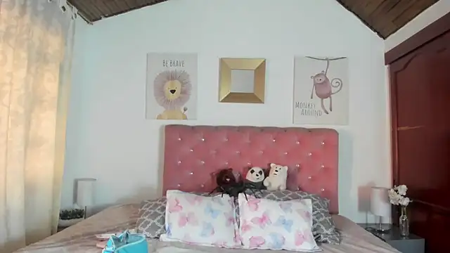 CelessteRedds online show from October 9, 11:30 am