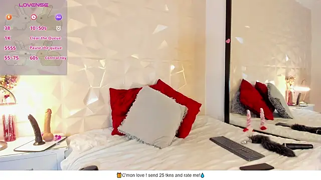 Snapshot of Miranda_Foxx chatting on January 22, 1:10 am Miranda Foxx online show from January 22, 1:10 am