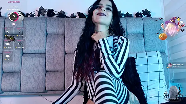 Snapshot of Alice_noir chatting on November 6, 10:21 pm Alice noir online show from November 6, 10:21 pm