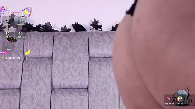 Snapshot of Alice_noir chatting on November 13, 11:03 pm Alice noir online show from November 13, 11:03 pm