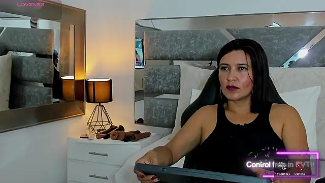 Slut Milf  online show from March 6, 7:21 pm