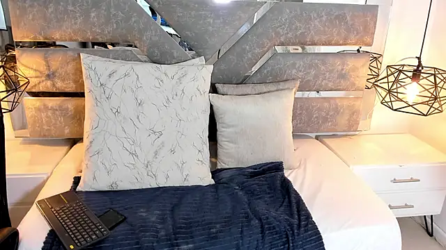 Snapshot of Slut_Milf_ chatting on July 1, 2:40 pm Slut Milf online show from July 1, 2:40 pm