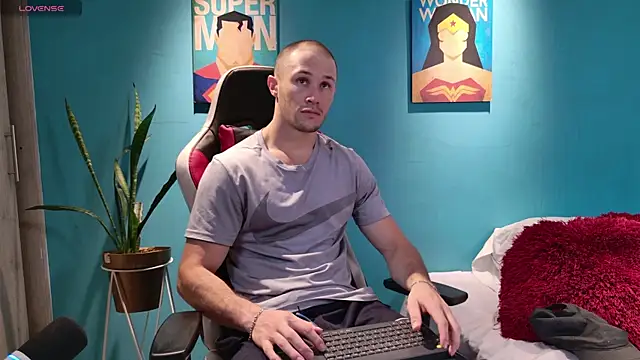 Snapshot of AxelFairchaild chatting on February 16, 1:38 pm AxelFairchaild online show from February 16, 1:38 pm