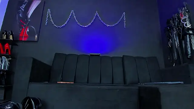 Snapshot of DelaneyStone chatting on March 11, 8:26 pm DelaneyStone online show from March 11, 8:26 pm