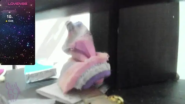 Snapshot of Lilybaudinx96 chatting on January 11, 8:21 pm Lilybaudinx96 online show from January 11, 8:21 pm