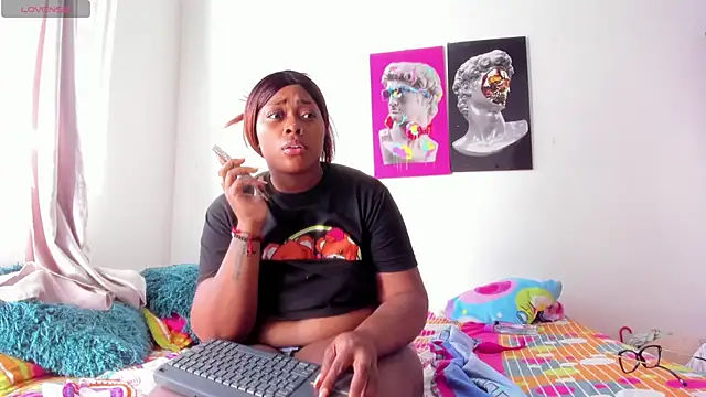 Snapshot of Lilybaudinx96 chatting on November 14, 8:07 pm Lilybaudinx96 online show from November 14, 8:07 pm