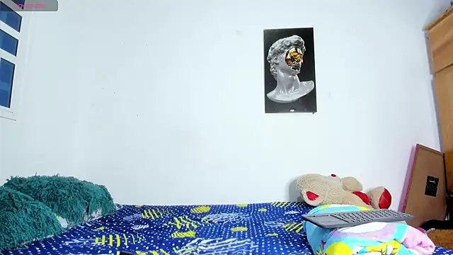 Snapshot of Lilybaudinx96 chatting on November 20, 4:12 am Lilybaudinx96 online show from November 20, 4:12 am