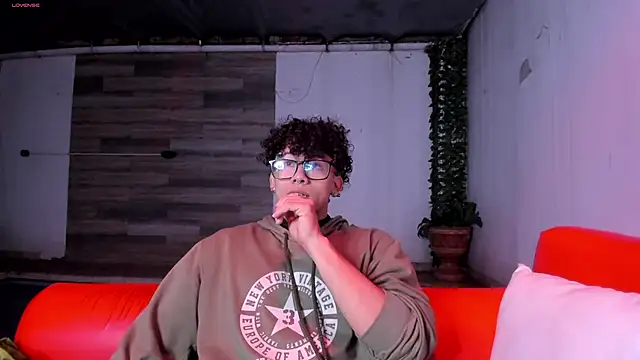 AkazaBoy  online show from March 15, 5:24 am