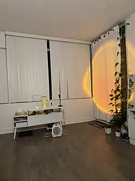 famous indian girl online show from March 12, 2:50 am