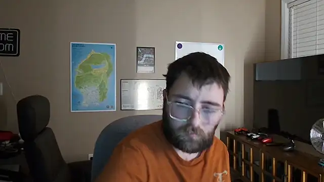 Snapshot of silverfish325 chatting on December 16, 1:54 am silverfish325 online show from December 16, 1:54 am