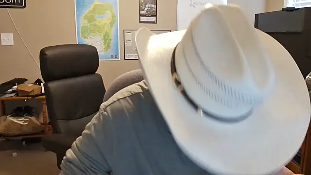 silverfish325 online show from February 6, 8:12 pm