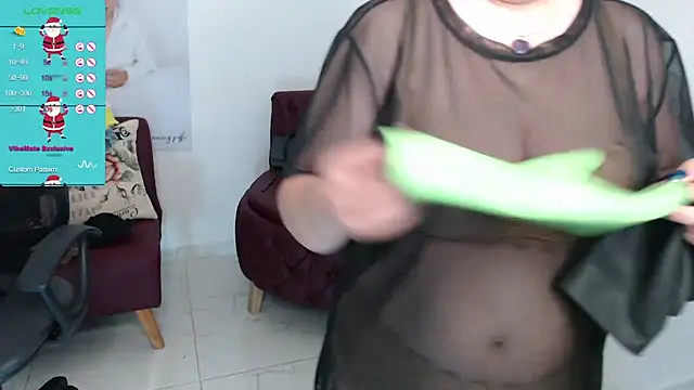 Snapshot of Serenay_ chatting on December 12, 2:00 pm Serenay  online show from December 12, 2:00 pm