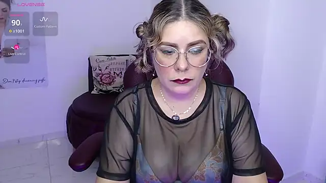 Snapshot of Serenay_ chatting on February 13, 11:26 pm Serenay  online show from February 13, 11:26 pm
