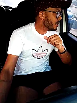 Snapshot of johnwalkerRjts chatting on March 23, 10:08 am johnwalkerRjts online show from March 23, 10:08 am