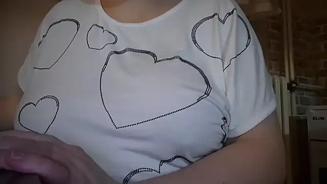 AalinnaK online show from December 2, 3:18 pm