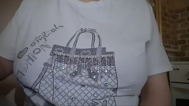 AalinnaK online show from January 13, 1:05 pm