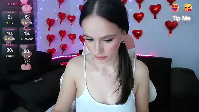 Snapshot of Emillias chatting on February 22, 4:19 pm Emillias online show from February 22, 4:19 pm