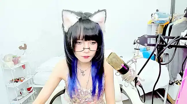 Snapshot of RassieRaph chatting on December 3, 7:11 pm RassieRaph online show from December 3, 7:11 pm