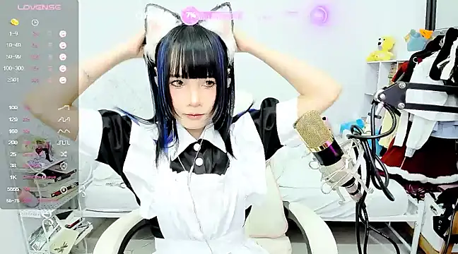 Snapshot of RassieRaph chatting on December 30, 3:57 pm RassieRaph online show from December 30, 3:57 pm